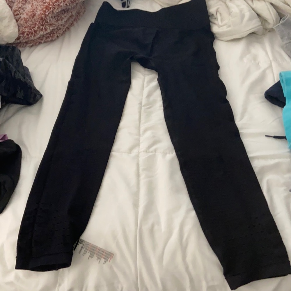 Gym shark leggings